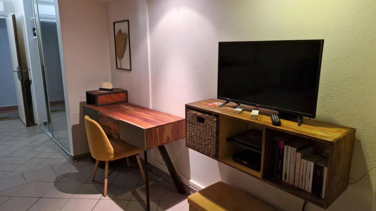 Grand Studio De 41 M², Vue Mer Et Jardin Tropical. Le Gosier  Zewnętrze zdjęcie