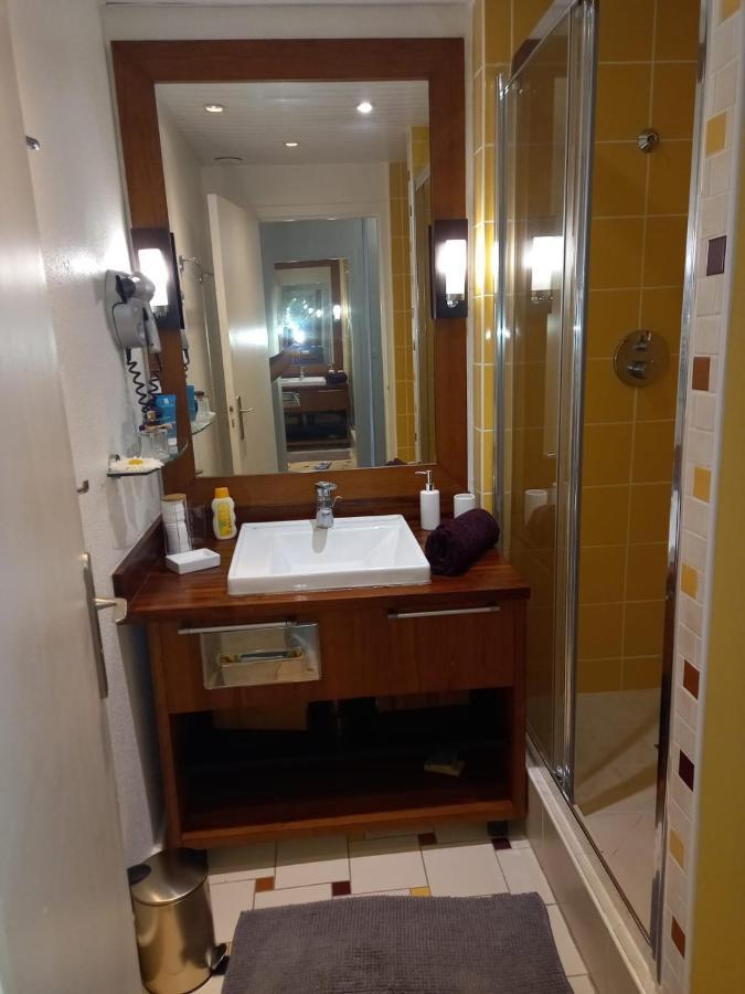 Grand Studio De 41 M², Vue Mer Et Jardin Tropical. Le Gosier  Zewnętrze zdjęcie